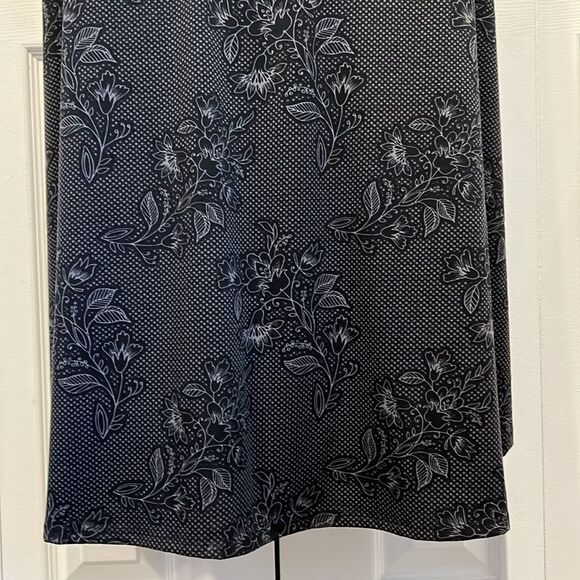 LulaRoe Black/Grey Short Sleeve High Low A-Line Dress Size 2XL - Picture 8 of 10